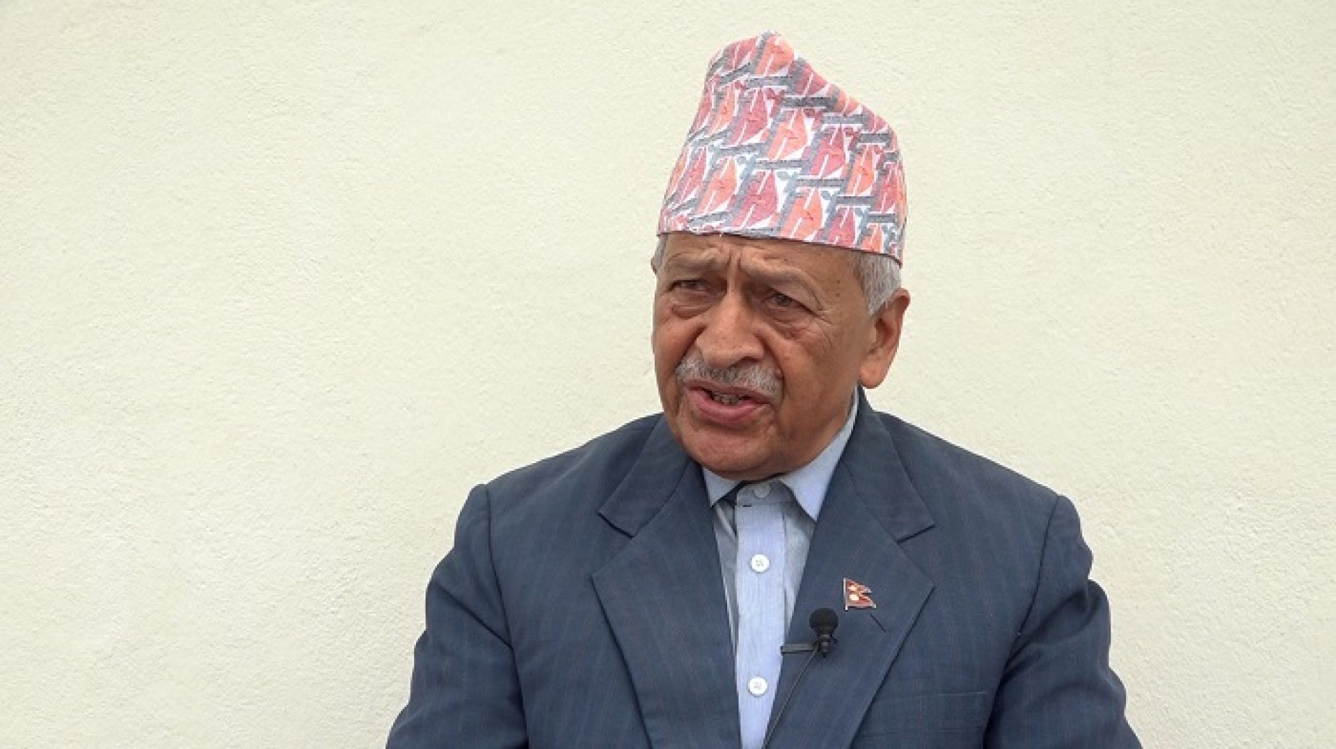 ब्युरोक्रेसीलाई विश्वासमा नलिएसम्म सुशासन र राजस्व सुधार सम्भव छैनः पूर्वगर्भनर क्षेत्री